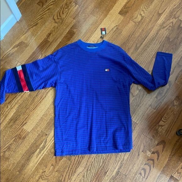 ‎Tommy Jeans Long Sleeve Tee - Picture 2 of 11